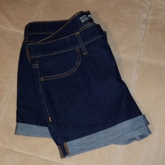 Shorts - Picture 3 of 3